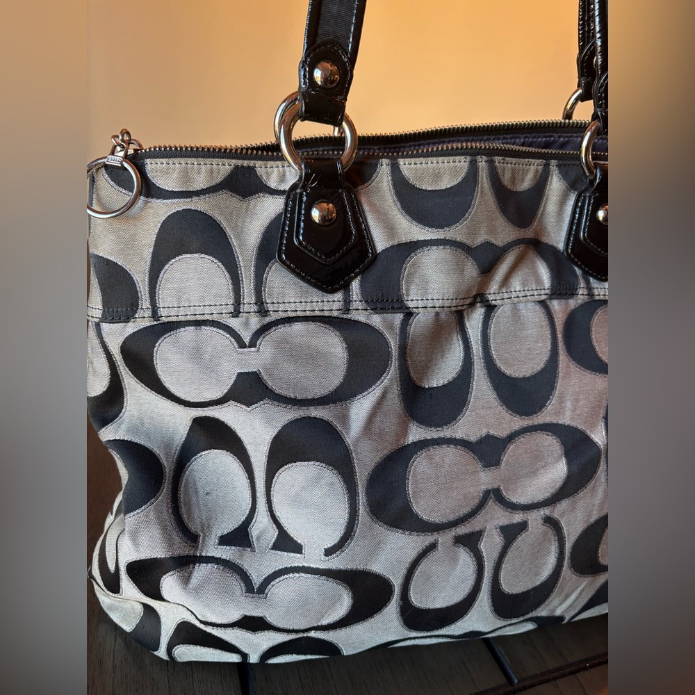 AUTHENTIC Coach Poppy Signature Glam Tote & Signature Universal Wristlet - Picture 8 of 16